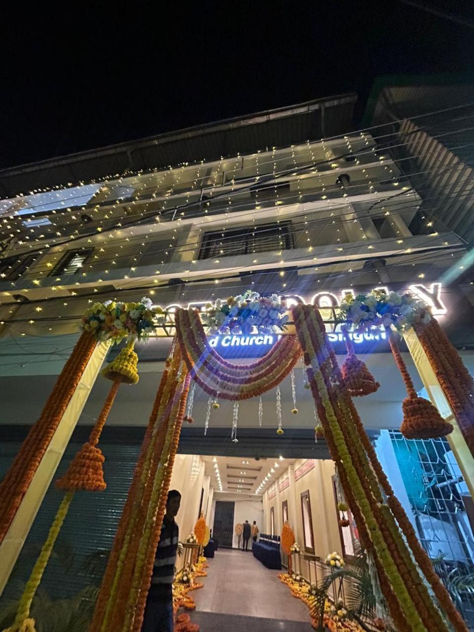 Hotel Dolly Сіліґурі Екстер'єр фото